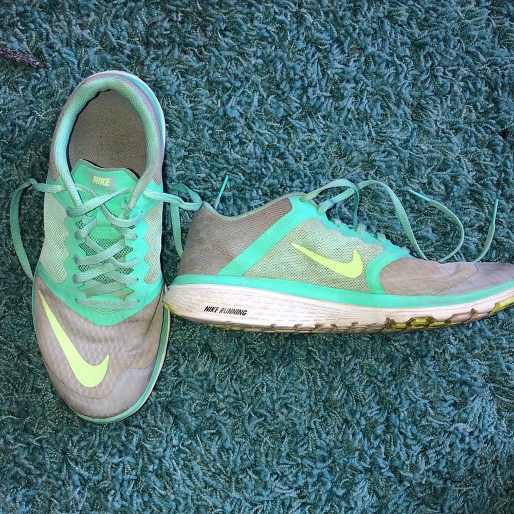 Nike Lite Runs